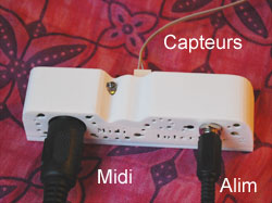 2 entr&eacute;es capteurs en bo&icirc;tier.