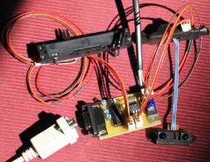 Module 2 voies capteurs analogiques vers serial RS232, avec 2 capteurs branch&eacute;s, un potentiom&egrave;tre et un proxim&egrave;tre.